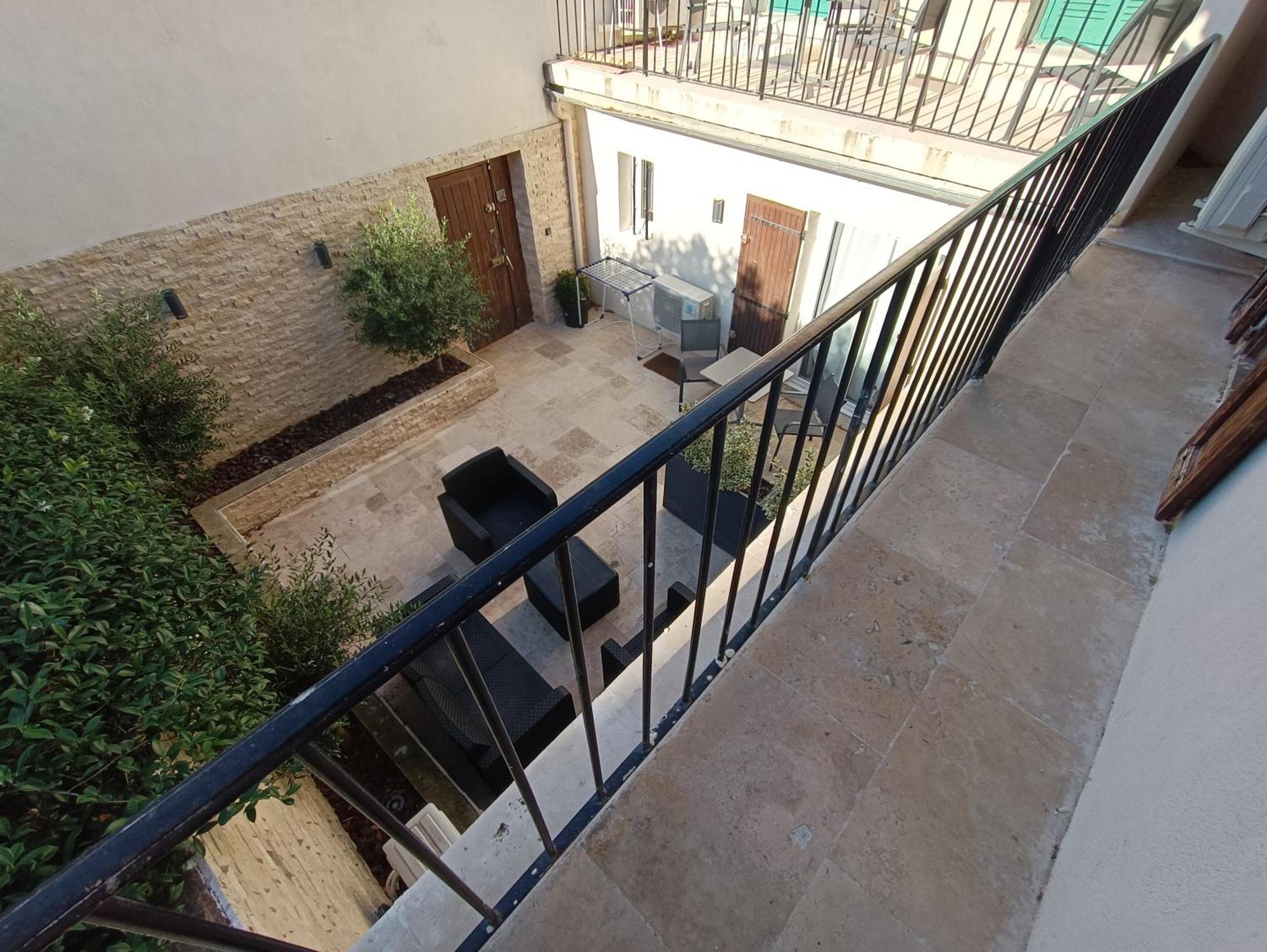 Appartements Et Studio Renoves En 2022, Intra Muros Avignon Eksteriør billede